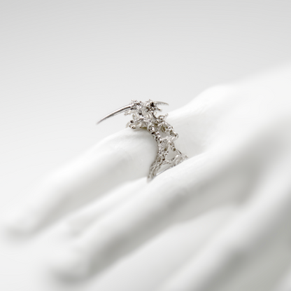 Aegar single knuckle ring